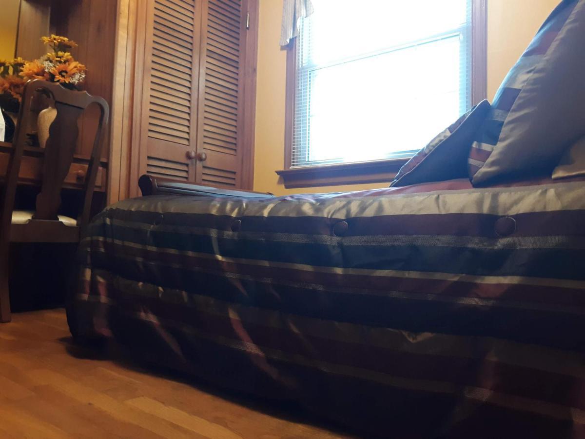 Quiet, Clean House W/ Steel Balls Bed and Breakfast Richmond Exterior foto